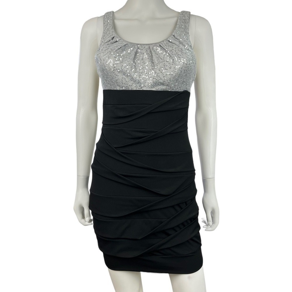 Ruby Rox Womens Mini Dress Size M Black & Silver Sequinned Sleeveless